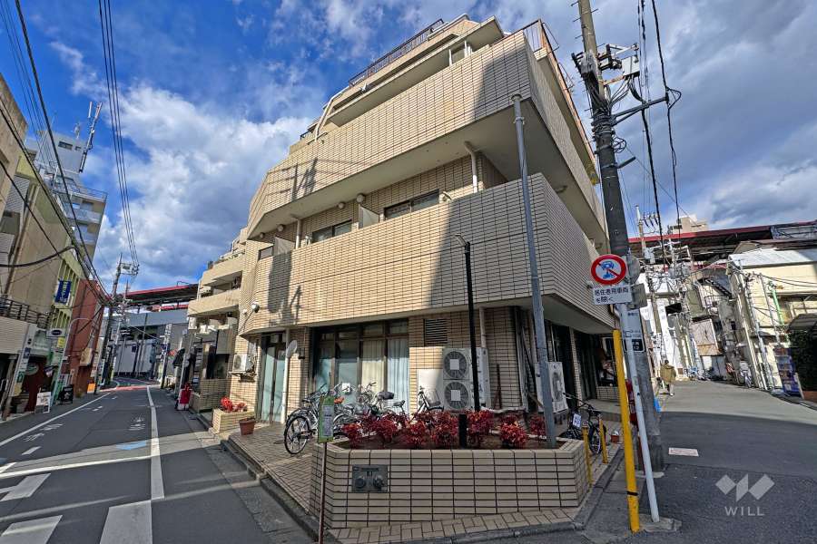 日伸西荻プラザの外観（南東側から）