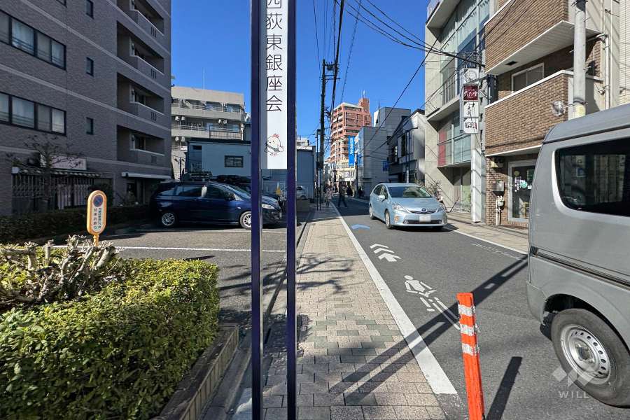 敷地北東側の前面道路　