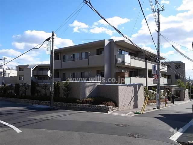 フォルム雲雀丘花屋敷の外観（北西側から）