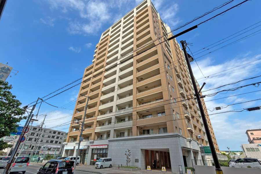 ディークラディア川西の外観（南東側から）