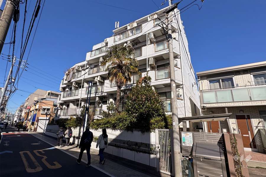 トップ西荻の外観（南東側から）