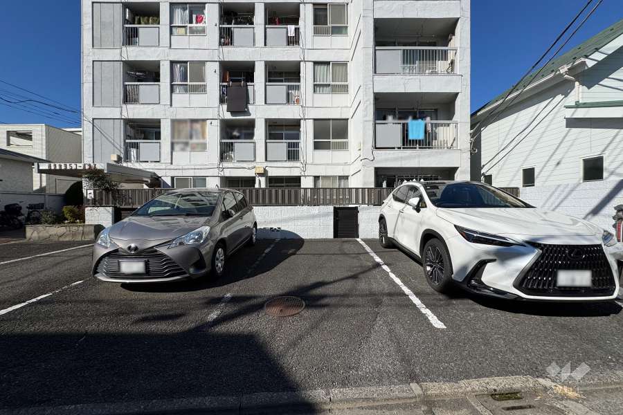 敷地内駐車場（屋外平面式）
