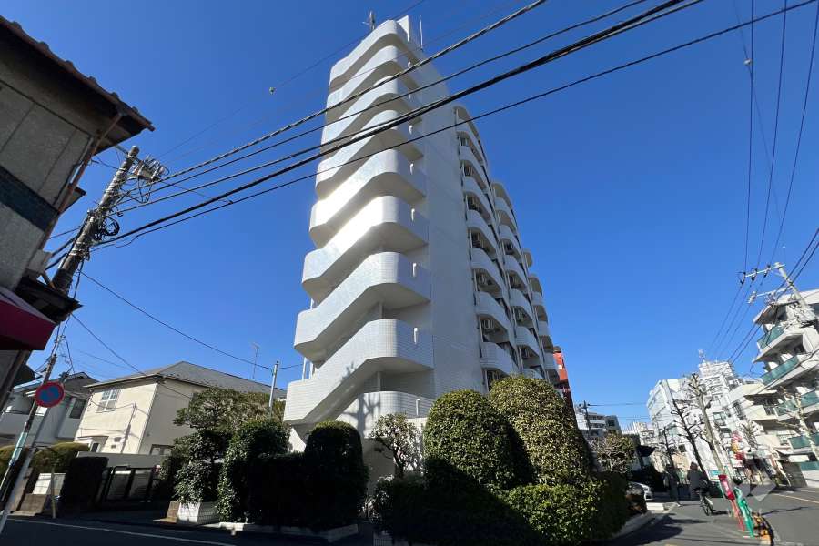 ラフィネ西荻の外観（南側から）