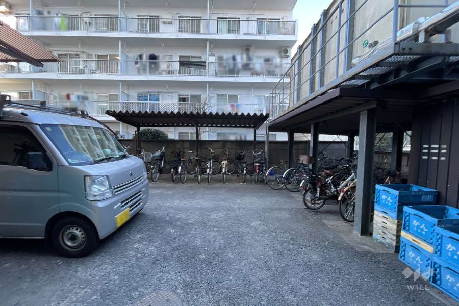 敷地内駐車場（屋外平面式）・駐輪場