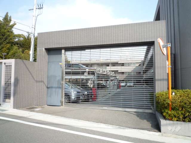 駐車場（シャッターゲート付き）