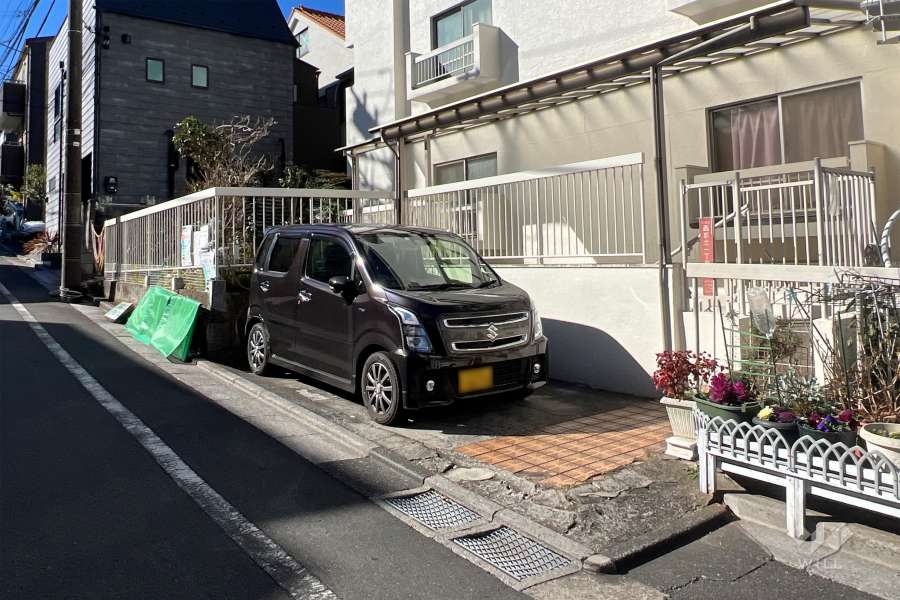 敷地内駐車場（屋外平面式）