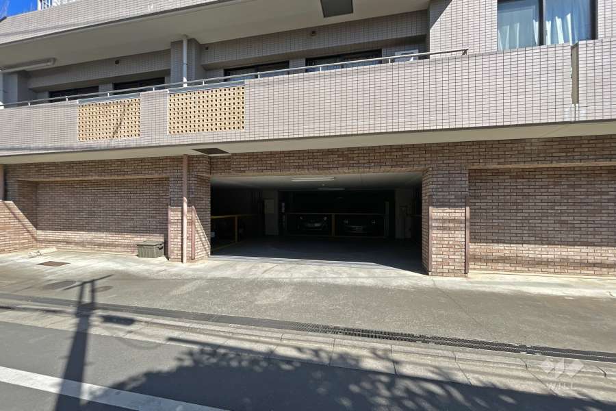 敷地内駐車場（屋内機械式）