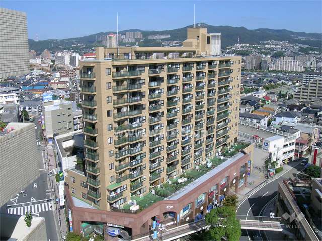 イトーピア逆瀬川の外観（南側から）