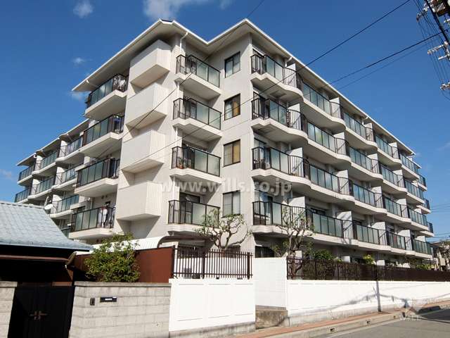 芦屋川ビューハイツの外観（南西側から）
