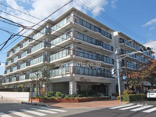 芦屋川ビューハイツの外観（南東側から）