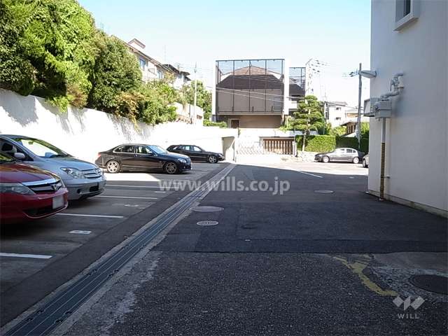 敷地内駐車場（屋外平面式）