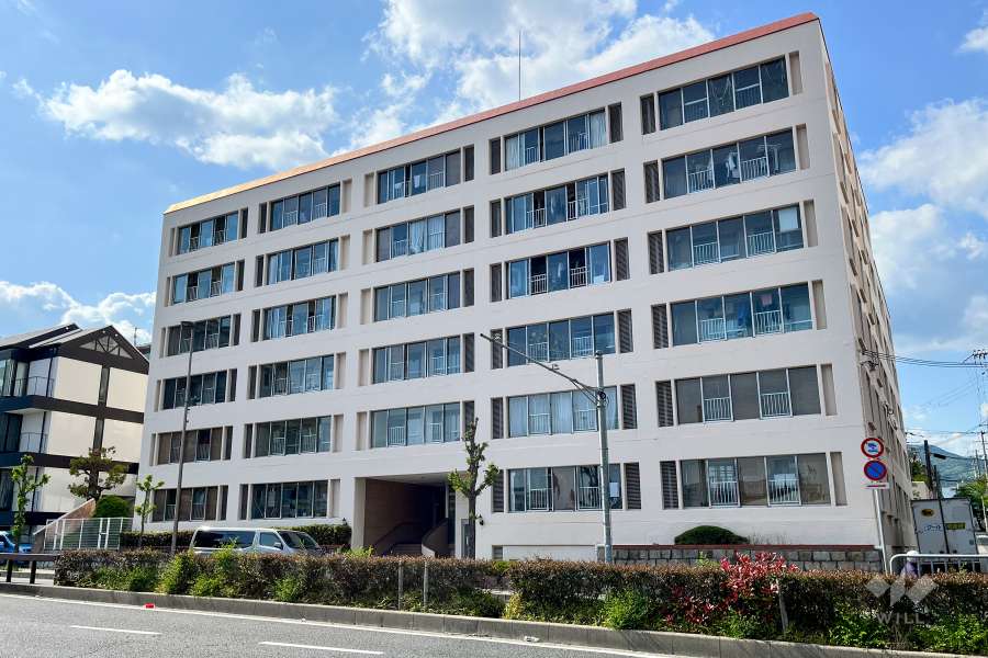 芦屋山打出住宅の外観（南東側から）