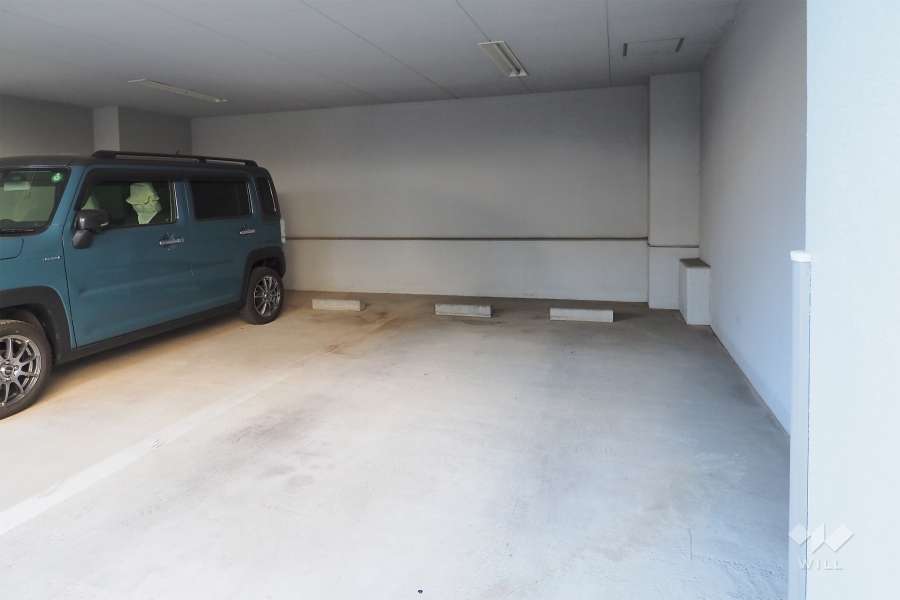 敷地内駐車場（屋内平面式）