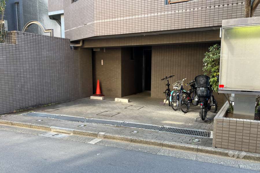 敷地内駐車場（屋外平面式）