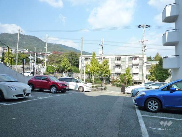 敷地内駐車場（屋外平面駐車場）