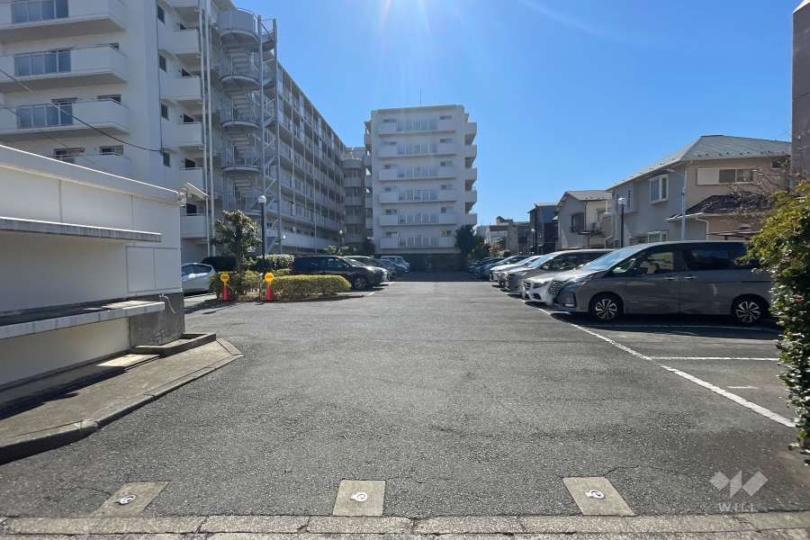 駐車場の出入り口