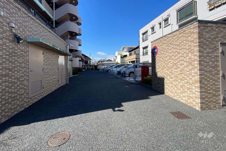 駐車場の出入口