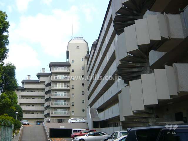 芦屋翠ヶ丘パークマンションの外観（西側から）
