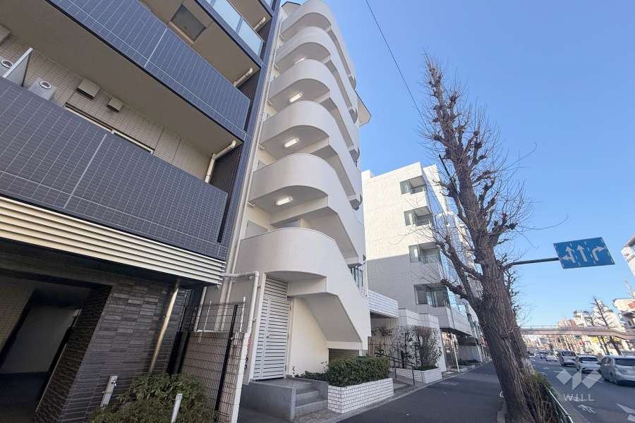 ベルエア新高円寺の外観（北東側から）