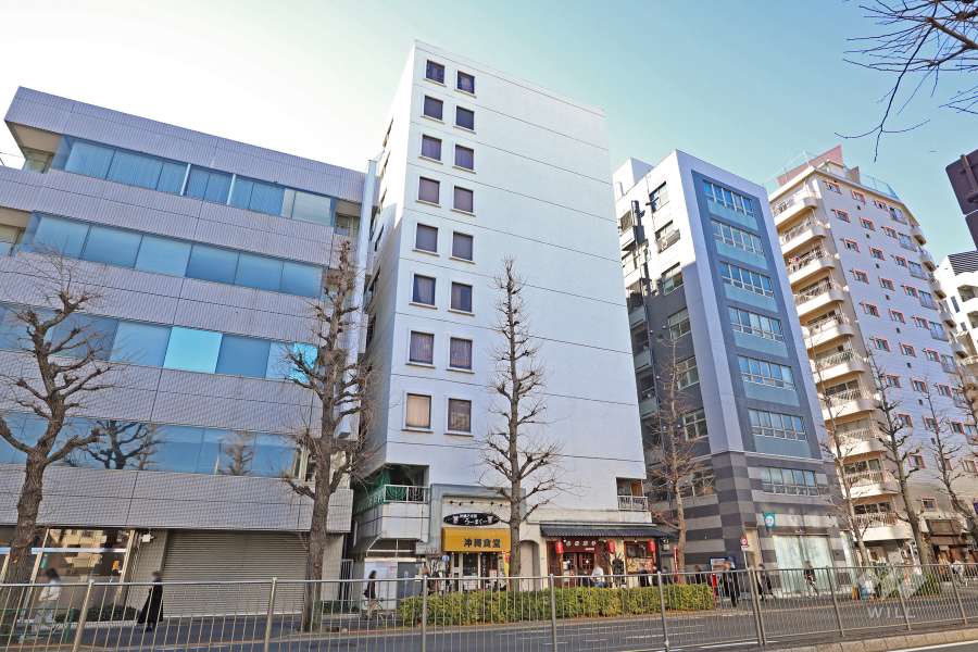 メトロ新高円寺マンションの外観（北東側から）