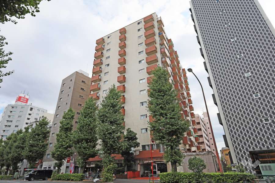 高円寺プラザの外観（北西側から）