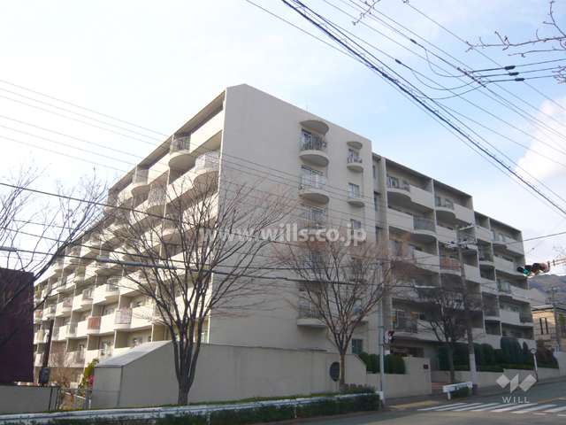 芦屋パインリッチの外観（南東から）
