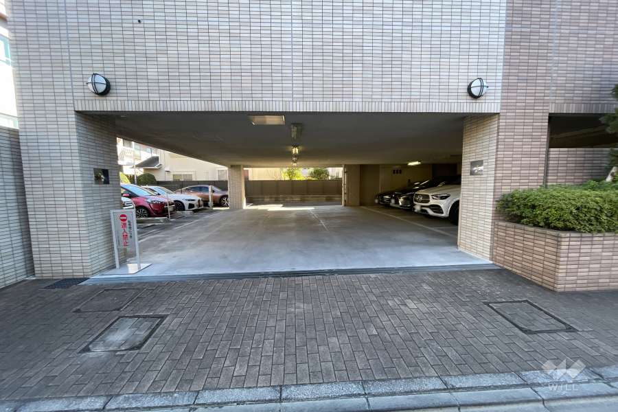 敷地内駐車場（屋外平面式・屋内平面式）