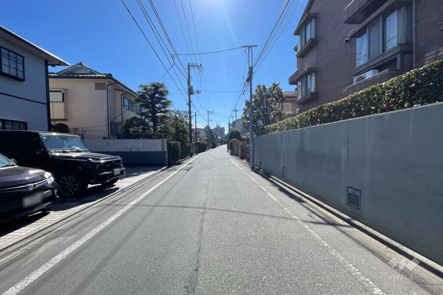 敷地東側の前面道路　