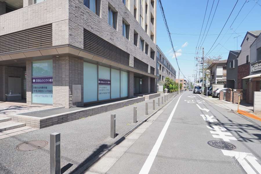 敷地南東側の前面道路