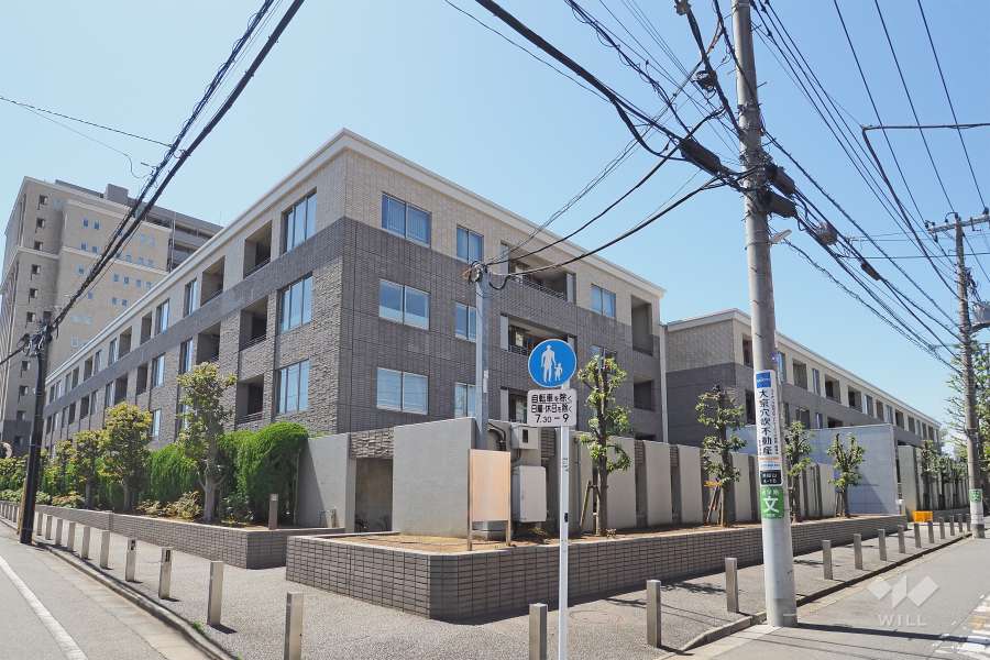 ライオンズ浜田山セントマークスの外観（北東側から）