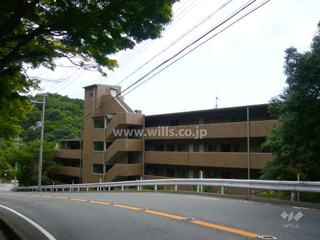 朝日プラザ芦屋山手2番館の外観（北側から）