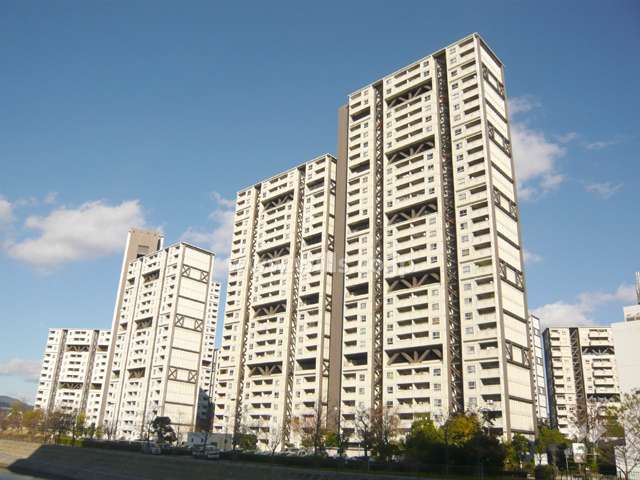 アステム芦屋D棟の遠景