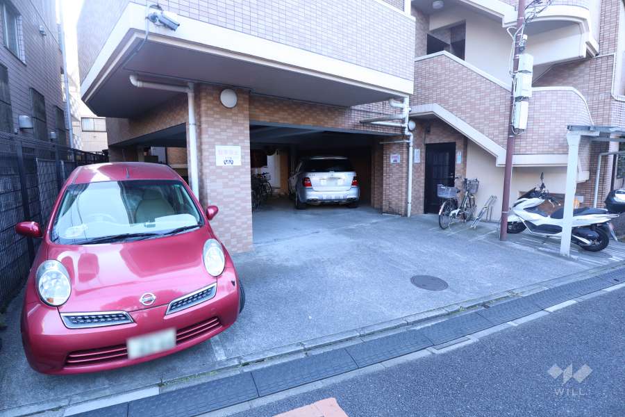 敷地内駐車場（屋外平面式・屋内平面式）