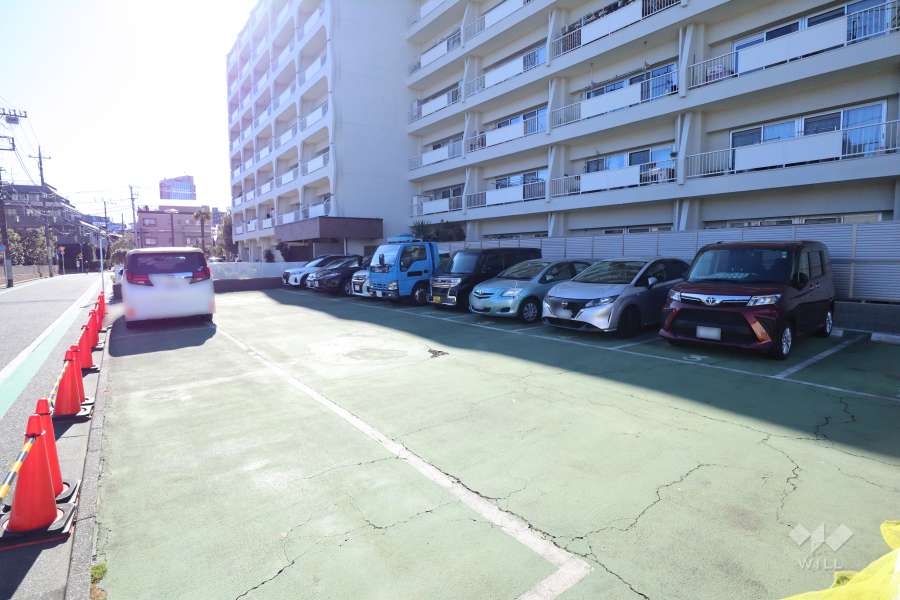 敷地内駐車場（屋外平面式）