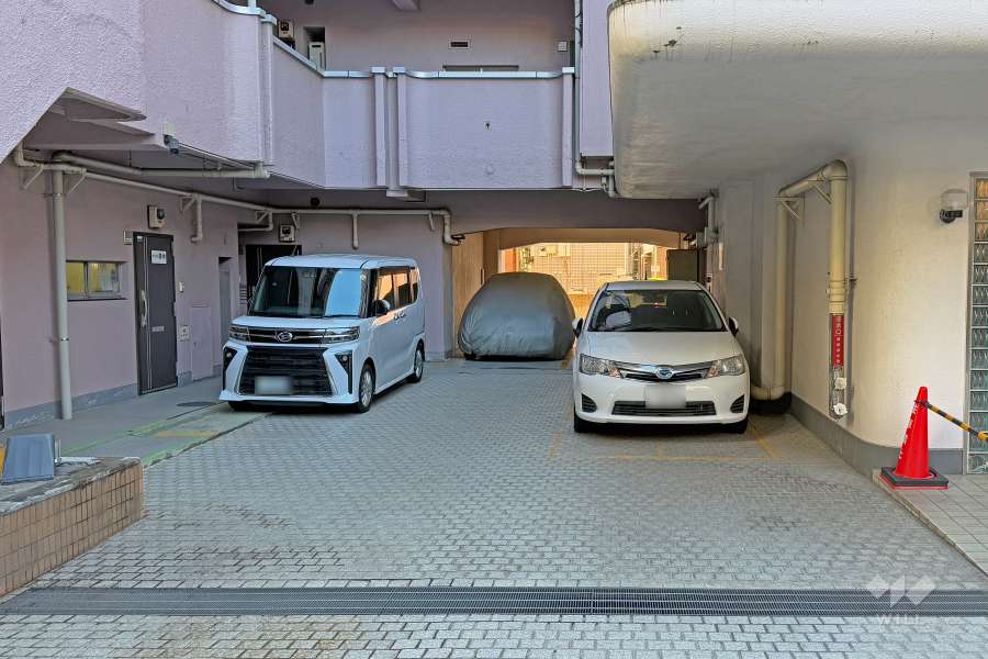 敷地内駐車場（屋外平面式）
