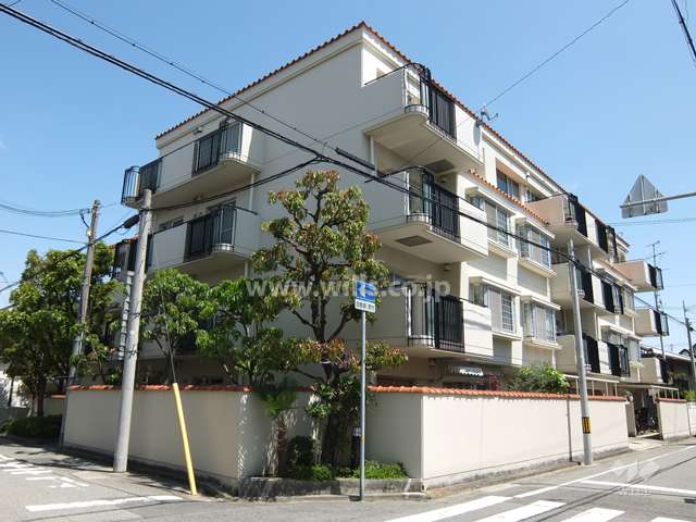 芦屋浜町アーバンライフの外観（南西側から）