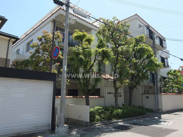 芦屋浜町アーバンライフの外観（北東側から）