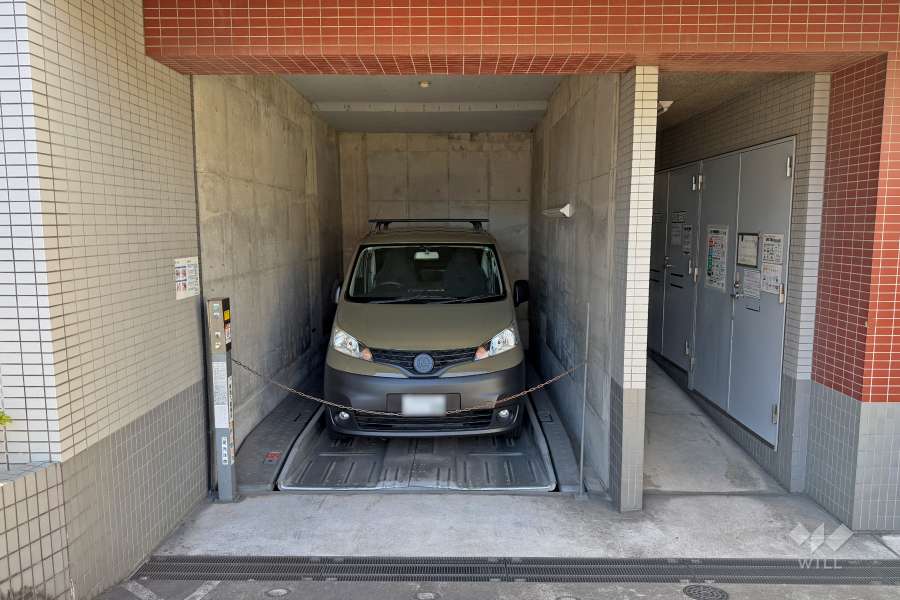 敷地内駐車場（屋内平面式）