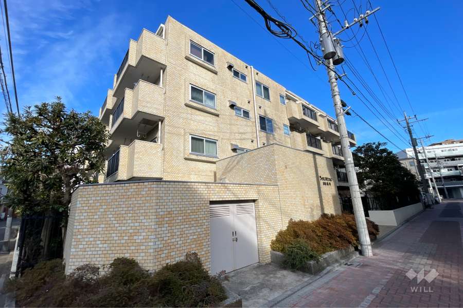 ライオンズマンション杉並堀ノ内の外観（南東側から）