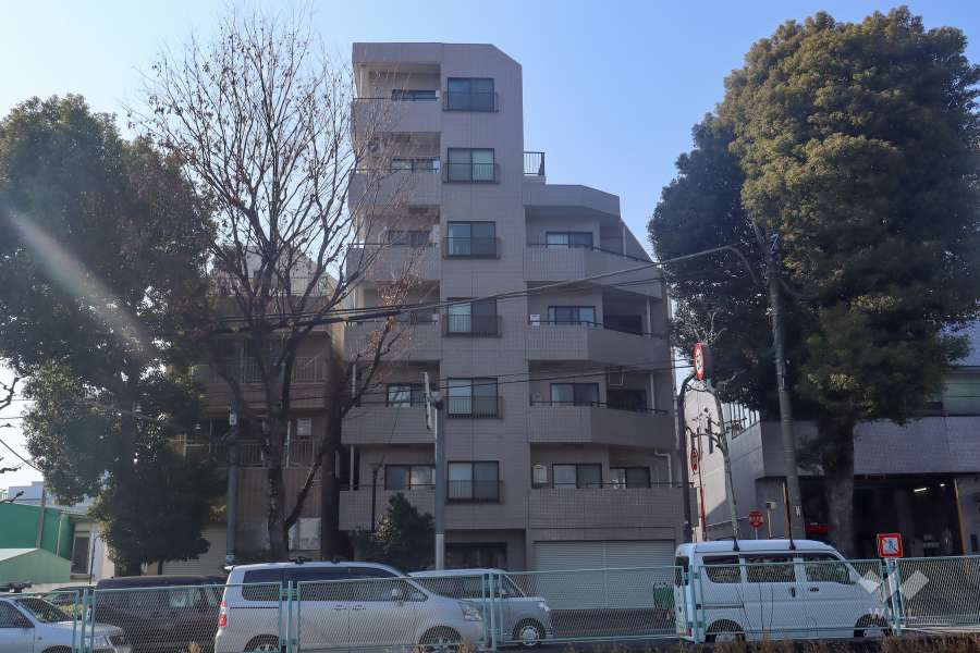 コスモ方南町の外観（東側から）