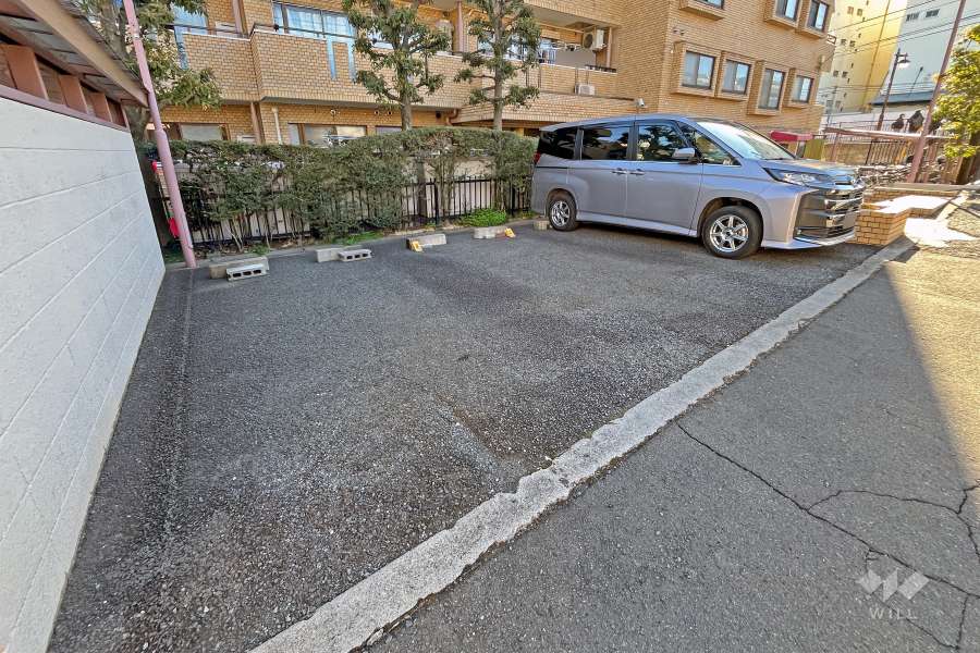 敷地内駐車場（屋外平面式）