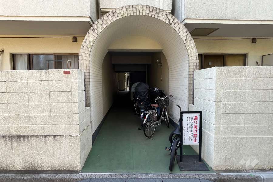 サブエントランス
