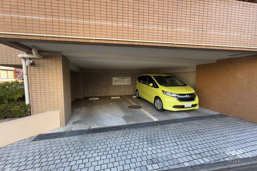 敷地内駐車場（屋内平面式）