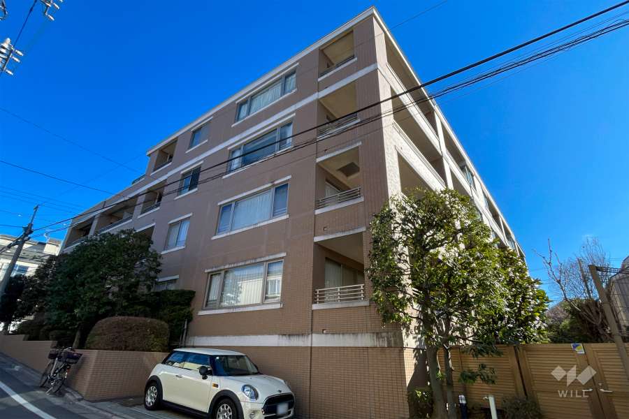 ファミール杉並堀ノ内ガーデンテラスの外観（南西側から）