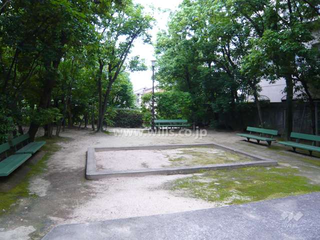 敷地内の公園