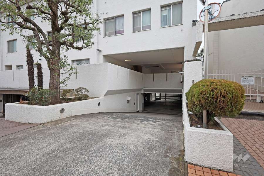 駐車場の出入り口