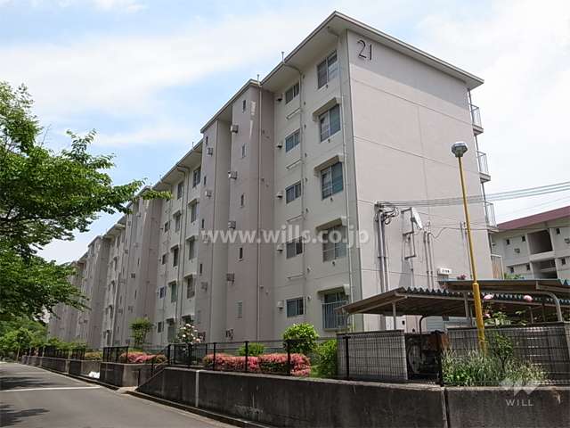 中山五月台住宅21号棟の外観（北西側から）