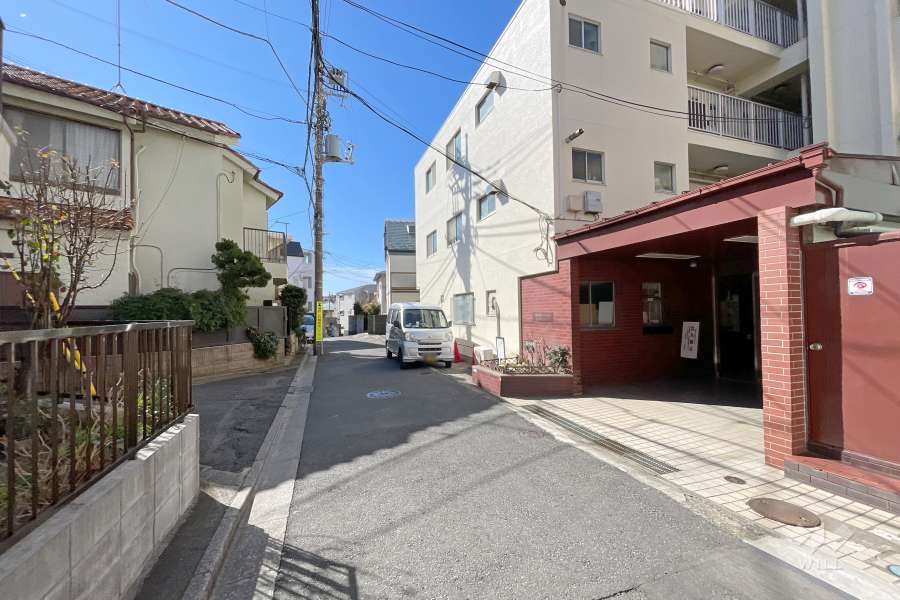 敷地東側の前面道路　