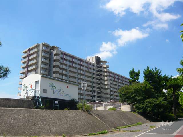 芦屋ハイタウンの外観（北東側から）