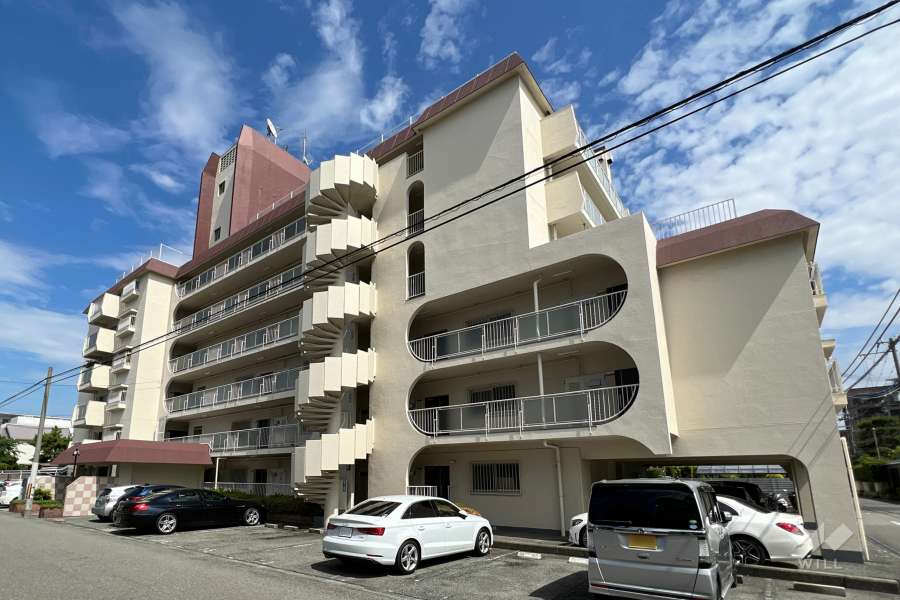 日商岩井芦屋マンションの外観（北西側から）